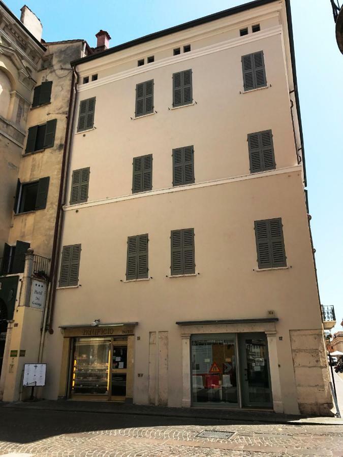 Apartamento Residenza La Torre Mantua Exterior foto